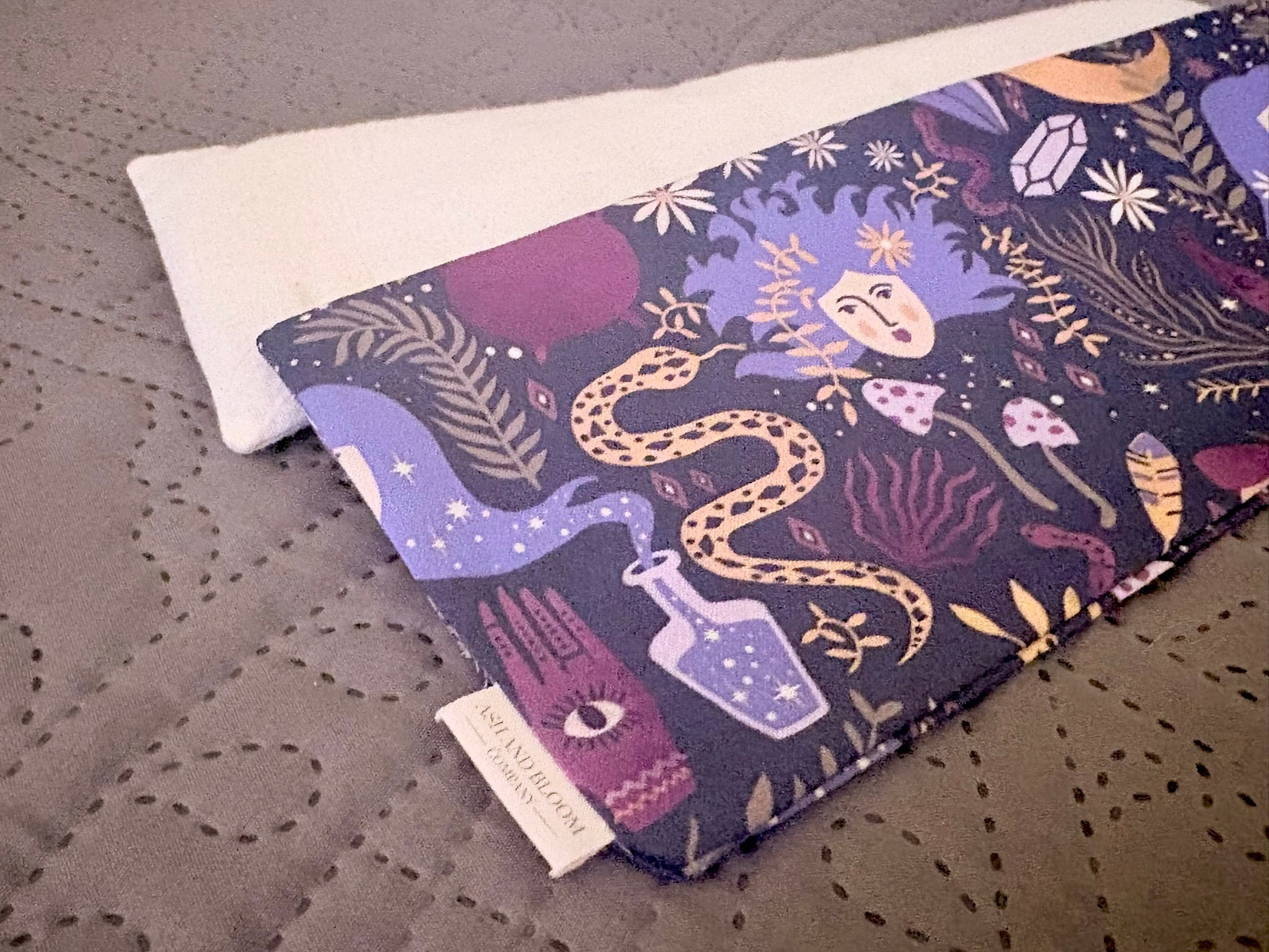 Aromatherapy Weighted Eye Mask - Purple Potions